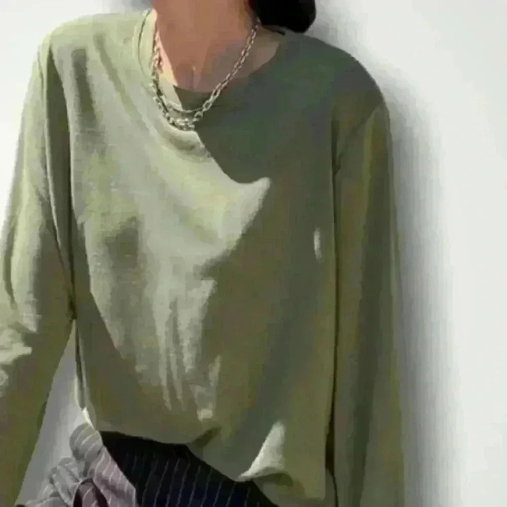 Solid Relaxed Round Neck Long Sleeve Tee - Picture 10 of 13